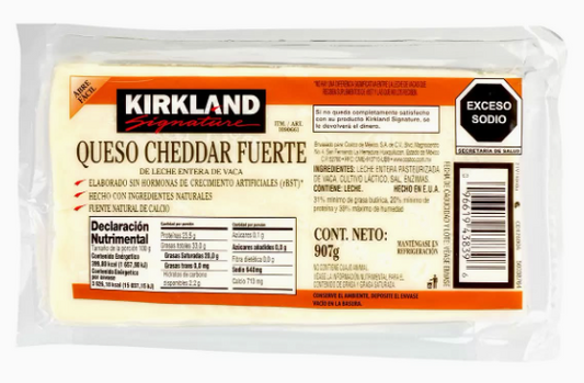 Kirkland Signature Full Fat/Whole Milk Sharp Cheddar Cheese (907 g)