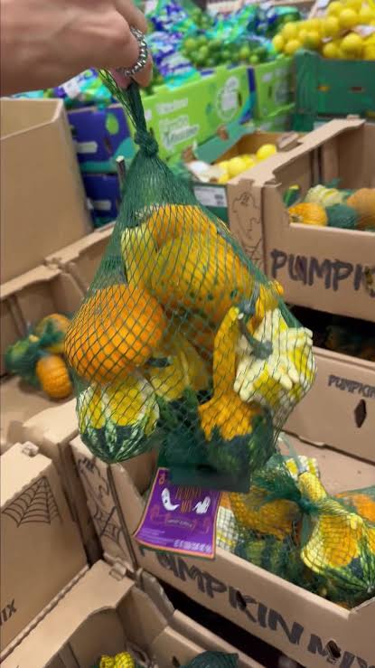 Seasonal Pumpkin Mix - 1.5 kg (approx. 3.3 lbs)